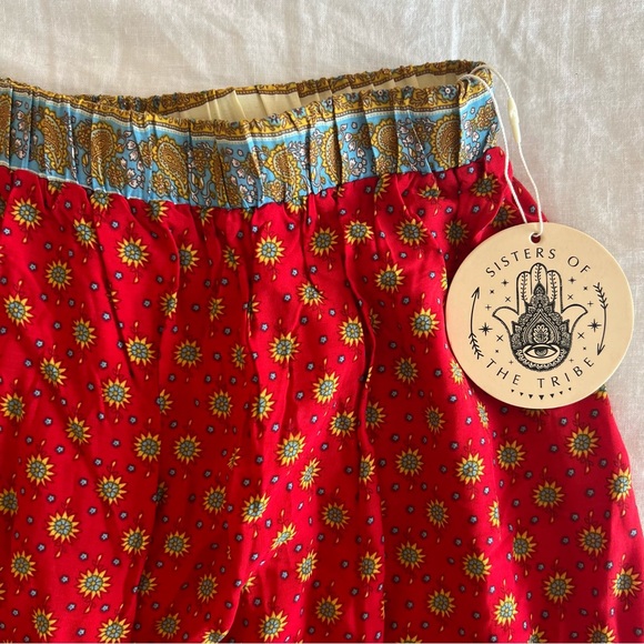 SISTERS OF THE TRIBE Petite Floral Print Ruffle Tie Front Crop Top & Midi Skirt - Picture 11 of 16